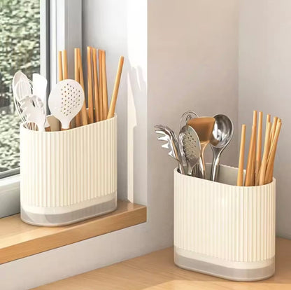 Household kitchen spoon/utensil storage